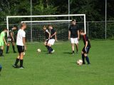 Eerste training SJO D.Z.C. '09/S.K.N.W.K. JO14-1 van het seizoen 2022-2023 (38/116)